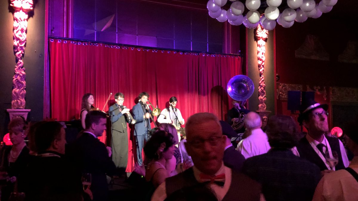 Swing-band-of-the-20s-and-30s